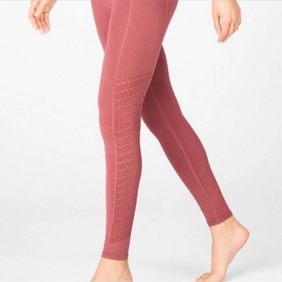 Fabletics Sync High Waisted Perforated Seamless 7/8 Legging Pink Mauve NEW - Picture 1 of 10